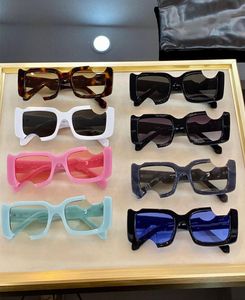 사각형 클래식 패션 OW40006 유리 폴리 카보네이트 플레이트 노치 프레임 40006 선글라스 남성과 여성 흰색 선글라스가 있습니다.