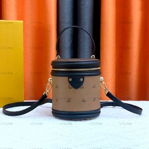 Högkvalitativ toalettväska Kvinnor Kosmetiska väskor Luxury Leather Crossbody Makeup Bag designer axelkoppling mini totes handväskor hink väska