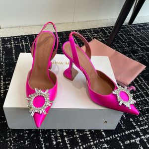 Amina Muaddi Sandals Satin Slingbacks Bowtie Pumps Crystal-Sunflower High Heeled Shoe10cm 여성의 고급 디자이너 드레스 신발 파티 웨딩 신발과 상자