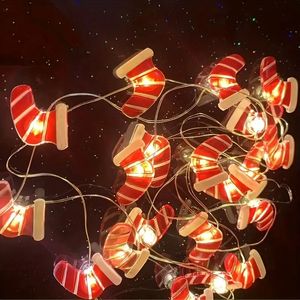 1 Stück Batterie-Lichterkette, Weihnachtsserie, Weihnachtsmann, Schneemann, Zuckerstange, Socken, Geschenke, Glocken, Innendekoration, Kinder, 78,74 Zoll, 20 LEDs