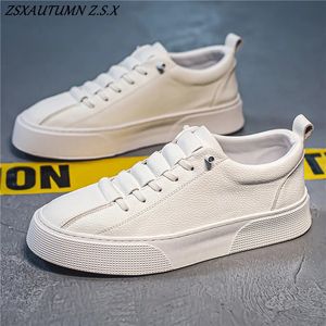 Japansk Haruku Style Casual Sports Thick Soled Trend Board Lace-Up Leather Shoes Men Fashion Sneakers Platform 240106