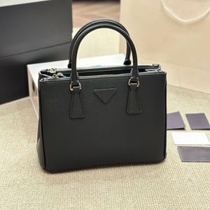 Women's luxury men's designer shoulder bag Women's men's crossbody tote bag Handbag Messenger bag Work bag Chaise bag Killer bag Business ladies briefcase