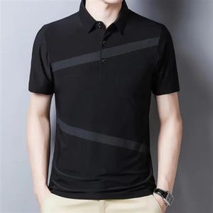 Été à manches courtes t-shirt hommes col rabattu pull mode Plaid Polo t-shirts lâche rayé bouton solide décontracté hauts 240106