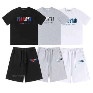 Camisetas masculinas roupas trapstar t camisa conjunto bordado chenille decodificado chort sabores de gelo e shorts femininos material de algodão 4499ess