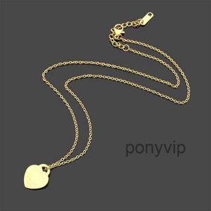 Necklace Classic 18k Pendant Fashion Charms Män kvinnor hjärta hög kvalitet rostfritt stål designer smycken 5xjz h3h3 szzm szzm