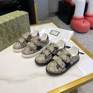 Scarpe per bambini di nuova moda Scarpe da ginnastica casual per bambini in vera pelle Scarpe da corsa per la scuola per ragazzi e ragazze Tennis bianco