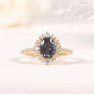 Band Rings Gem's Beauty Unique Oval Cut Alexandrite Birthstone Engagement Ring Gold 925 Sterling Silver Cluster Halo Bridal Ring for Womenl240105