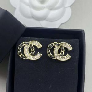 Charm-Schmuck, Chanel-Ohrringe, Ohrringe, doppelt tragende quadratische Ohrringe aus schwarzem Leder, duftende Oma-Ohrringe, leicht