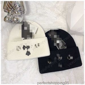 Neue Cross Flower Designer Caps Chromees Hearts Beanie Hüte Designer Männer Frauen Wolle Strickmütze Casual Warm Elastic Fitted Ch Hatjqqg