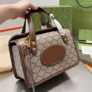 2023 Designer Bag Famous Tote Handbag Classic Crossbody Shoulder Bags Fashion Makeup Bag Women Purse Letter Mönster Shopping Väskor Vintage Camera Wallet Round Chain