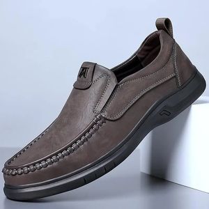 男性の通気性のある男ザパトスhombreカジュアルメンズスニーカーsapatos masculinos革靴m 240106