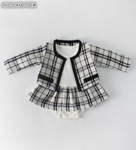 Nyfödda babyflickakläder Hösten våren 2019 Baby Rompers för flickor Plaid Princess Jul Baby Clothes Set Romper Jacket 2PC Y4258915