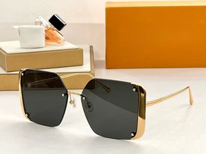 Solglasögon för kvinnor män sommar popularitet 1994 designer anti-ultraviolet retro platta mode fyrkantig metall full ram catwalk utomhus stil skyddsglasögon slumpmässig låda