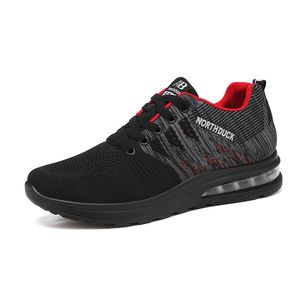 Wysokiej jakości czerwone dna Buty Buty Niskie kolce tenisówki Projektowanie damskich mokasyny Scarpe Triple Black Suede Platforme Dna Sliver Travets Treners Dhgate EUR 35-47