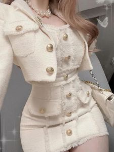 Arbetsklänningar franska elegant vintage tvåstycken Set Women Patchwork Retro Mini Dress Suits Female Korean Fashion Chic Lace Party 2024