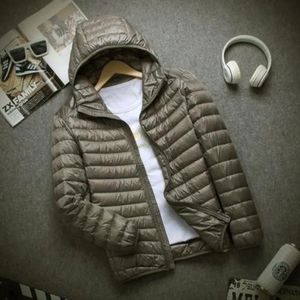 Marka Sonbahar Kış Işık Down Ceket Erkek Moda Kapşonlu Kısa Büyük Ultratin Hafif Gençlik İnce Ceket Ceketleri 240105
