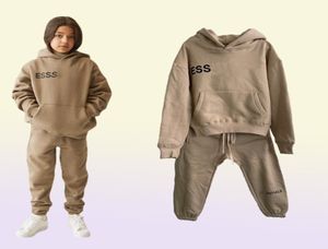 Designer Tracksuit Childrens Clothing Hoodies Set Pullover Pants 2 Pieces Brand Solid Printed With The Letters Dolphin Sports Vel6543934