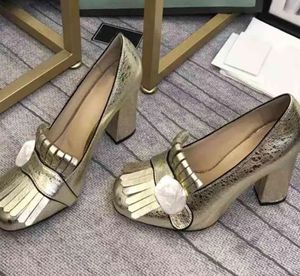 Sapatos casuais sandálias femininas designer sandálias de salto alto sapatos de salto grosso bela moda couro nupcial dourado preguiçoso