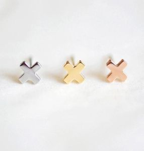 Stud Minar Trendy Minimalistyczne mini małe kolczyki krzyżowe dla kobiet studenckie nastolatki Prezent biżuterii Korean x Chic Jewelry11827804