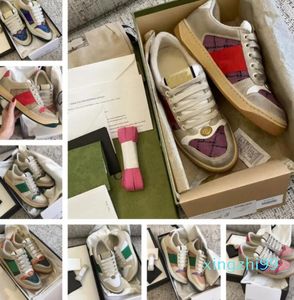 Whoelsale billigare designer skor nödställda sneakers låg topp kvinnor kristall tränare casual varumärke promenad retro gammal smutsig läder rabatt