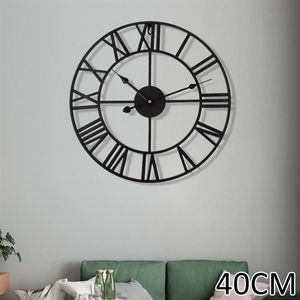 40 cm große Outdoor-Garten-Wanduhr, nordisches Metall, römische Ziffern-Wanduhren, Retro-Eisen, rundes Gesicht, schwarz, Heimbüro-Dekoration, LJ22571