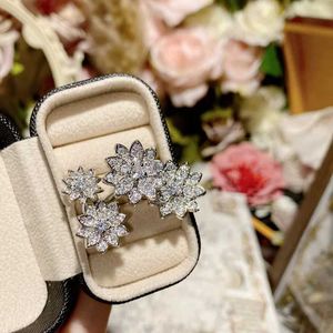 Band Rings Lihua Palace luxury retro flowers bright full of zircon ring female plated 18K gold Star river brocade cluster flowers open ringL240105