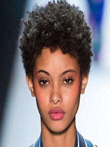 Kort pixie klippt curl mänskliga hår peruker 130 densitet naturlig färg brasiliansk remy medium cap afro kinky curly machine gjorde ingen spets w2960464