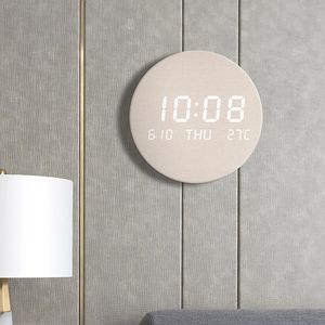 LED Creative Wall Clock Temperature Display Wooden Simple Nordic Style Living Room Bedroom Silent 1224 Hour Plug in Use 240106