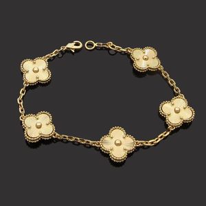 Stile di moda preferito Designer di lusso Bracciale in oro 18 carati con catena a maglie e ciondolo a forma di quadrifoglio Regalo di gioielli per coppia per le donne