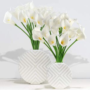 Yan 6 Stück lebensechte weiße Calla-Lilien-Kunstblumen zur Dekoration, Hochzeit, Brautstrauß, Herzstück, Zuhause, Vase, Blume, 240106