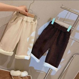 Korean Autumn Winter Baby Boys Pants Corduroy Plus Velvet Solid Mångsidig småbarnsbyxor Kids 240106