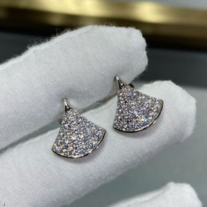 Designer de jóias de luxo jóias s925 brincos para mulheres saia em forma de leque estilo geométrico brincos diamantes pequena saia feminina elegante jóias presente dos namorados