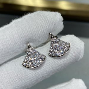 Designer de jóias de luxo jóias S925 brincos para mulheres saia em forma de leque estilo geométrico brincos diamantes pequena saia feminina elegante jóias dia dos namorados J