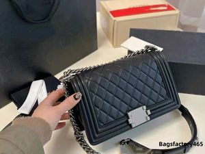 7A高品質のファッションデザイン女性のクラシッククラシックスパイシーなママバッグリンゲフック縫製クラフトソフトでデリケートなハンド感触超用途のワンショルダークロスボディバッグ