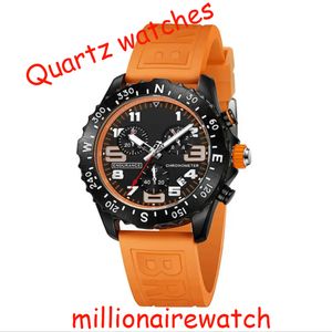 2024 Hot Top Luxury Men's Watch Quartz Endurance Pro Avenger Chronograph 44mm Watches複数の色ラバーメンズウォッチwristw