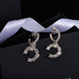 Designer örhängen pärla örhängen kvinna lyxbrev smycken kvinnor diamantörhängen smycken