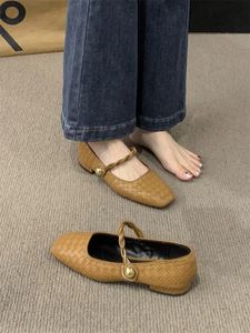 Обувь женщина квартиры мелкие рты квадратный палец на ногах повседневные женские кроссовки платья мокасин летний римский крючок крючок