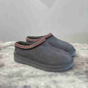 Pantofole firmate Australia Mini stivali caldi classici da donna Mezza neve Stivali invernali in pelliccia piena soffici stivaletti in raso peloso sulla pelle