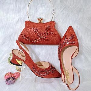 Sapatos de vestido Doershow Nice Africano e saco combinando conjunto com vermelho vendendo mulheres italianas para festa de casamento SGF1-2