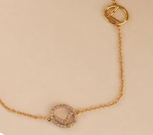 Três letra F Colares Letra 18K Chain de corrente de ouro Designs para feminino Partido de casamento de mulheres Jewerly Marca inteira colar3332587