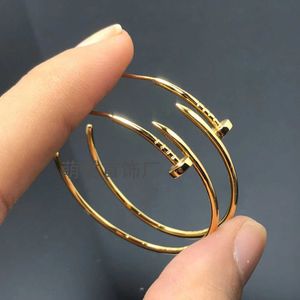 Designer Cartres Bracelet High end Seiko Large Nail Earrings V Gold Card Home Silver Rose Jewelry