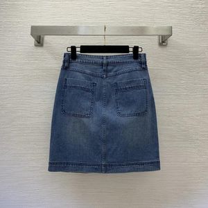Skirts 2024 Women's High End Washable Elastic Front Button With Diamond Studded Beads Waist Slim Wrapped Hip Denim Half Skirt
