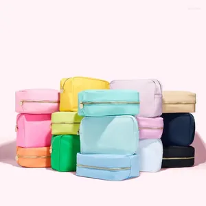 Kosmetiktaschen S / M / L / XL 17 Farben Nylontasche Make-up-Tasche Reißverschluss Toilettenartikel Organizer für Frauen Mädchen Reisegeschenk