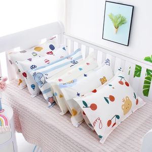 Cartoon Children's Bed Pudow Case Breattable Rectangular 100 Cotton Baby Pillow Case Envelope Spädbarnsskydd täcker 240106