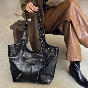 Abendtaschen Punk Kuh Coole Handtasche Schwerindustrie Retro Niet 2024 Trendy Tote Damen Handtaschen Schulter Große Kapazität