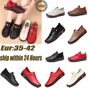 Hot Sale kvinnors läder mjuka senor platt botten loafers hand sy körskor klassisk promenad casual slip på loafers size35-43