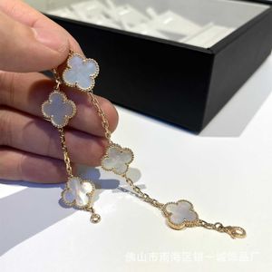 Klassiska Van Jewelry Accessories Fanjia S925 Sterling Silver Four Leaf Grass Five Flower Diamond Red Agate Armband V Gold Precision White Shell Live Broadcast Netwo