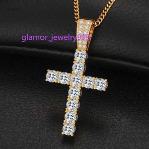 Fine Jewelry Sterling Sier Pass Diamond Tester 5 mm VVS Moissanite Classic Cross Cross Naszyjnik dla mężczyzn kobiety