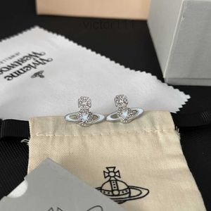 Studörhängen Western Empress Dowager Silver Saturn Vatten droppar Långt mousserande Diamond Crystal Ear Studs Klipp Två Wear Style Fashion For Women Jewelry EBPQ