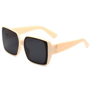 Luxusdesignerin Sonnenbrille Männer Brillen im Freien Schatten PC Rahmen Mode klassische Lady Suns Brille Spiegel für Frauen S71